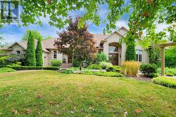63 GRAYFIELD DRIVE  Whitchurch-Stouffville, ON L4A 0B1