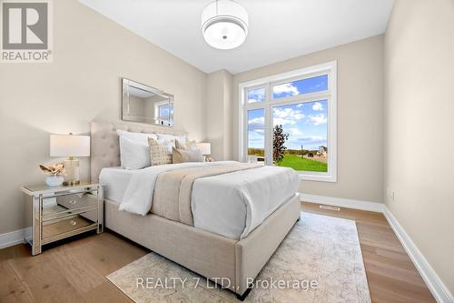 566 Old Course Trail, Welland, ON - Indoor Photo Showing Bedroom