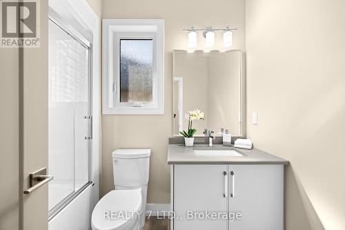 566 Old Course Trail, Welland, ON - Indoor Photo Showing Bathroom