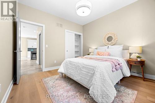 566 Old Course Trail, Welland, ON - Indoor Photo Showing Bedroom