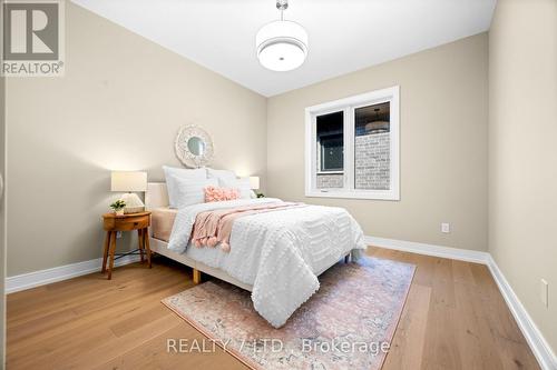 566 Old Course Trail, Welland, ON - Indoor Photo Showing Bedroom