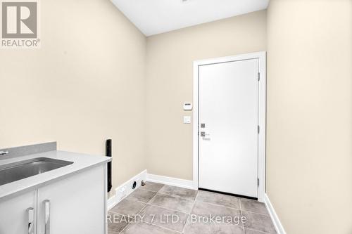 566 Old Course Trail, Welland, ON - Indoor Photo Showing Other Room