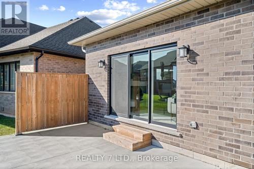 566 Old Course Trail, Welland, ON - Outdoor With Exterior