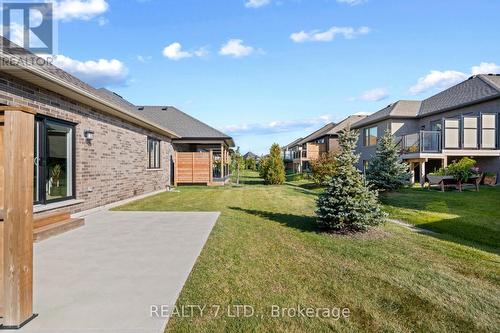 566 Old Course Trail, Welland, ON - Outdoor