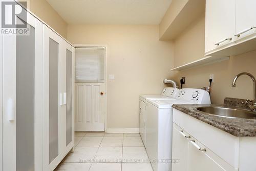 2654 Ambercroft Trail, Mississauga, ON - Indoor Photo Showing Laundry Room