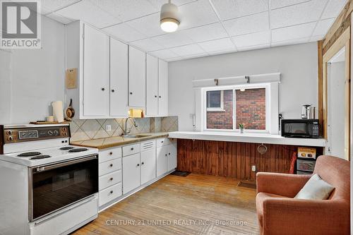 201 Romaine Street, Peterborough (Otonabee Ward 1), ON - Indoor Photo Showing Kitchen