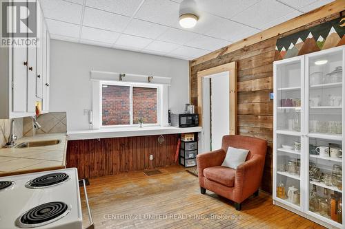 201 Romaine Street, Peterborough (Otonabee Ward 1), ON - Indoor