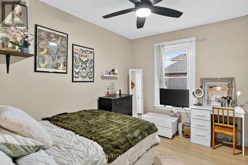 201 Romaine Street, Peterborough (Otonabee Ward 1), ON - Indoor Photo Showing Bedroom