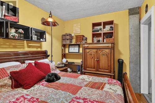 201 Romaine Street, Peterborough (Otonabee Ward 1), ON - Indoor Photo Showing Bedroom
