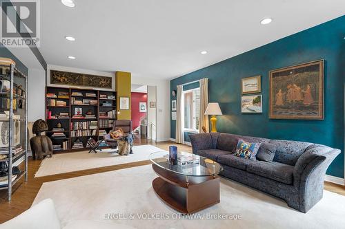 29 Aylmer Avenue, Ottawa, ON - Indoor Photo Showing Living Room