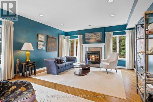 29 Aylmer Avenue, Ottawa, ON - Indoor Photo Showing Living Room With Fireplace