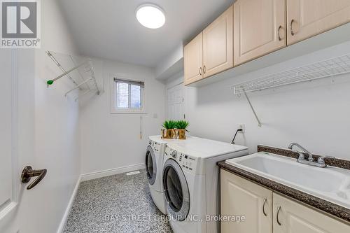 336 Wendron Crescent, Mississauga, ON - Indoor Photo Showing Laundry Room