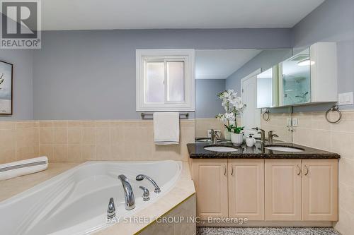 336 Wendron Crescent, Mississauga, ON - Indoor Photo Showing Bathroom