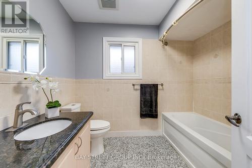 336 Wendron Crescent, Mississauga, ON - Indoor Photo Showing Bathroom