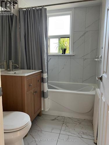 191 Broadway Street, Mississauga, ON - Indoor Photo Showing Bathroom