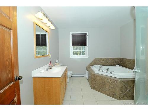 10 Newcastle Centre Rd, Newcastle Centre, NB 