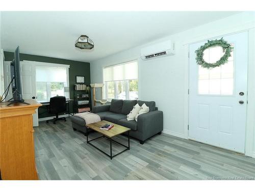 10 Newcastle Centre Rd, Newcastle Centre, NB 