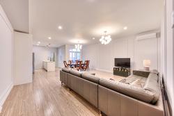 6245 Av. Christophe-Colomb  Montréal (Rosemont/La Petite-Patrie), QC H2S 2G5