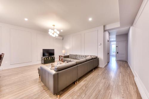 Living room - 6245 Av. Christophe-Colomb, Montréal (Rosemont/La Petite-Patrie), QC - Indoor Photo Showing Living Room