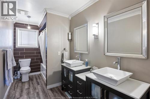 6485 Concession 8, Tecumseh, ON - Indoor Photo Showing Bathroom