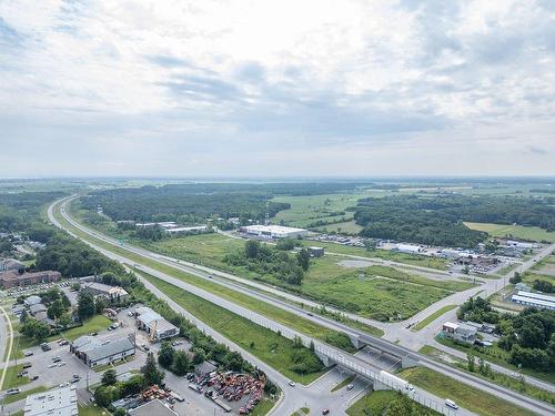 Photo aérienne - B-5255 Av. Pierre-Dansereau, Salaberry-De-Valleyfield, QC 