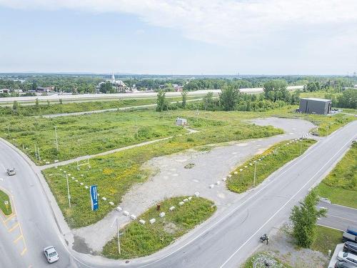 Photo aérienne - B-5255 Av. Pierre-Dansereau, Salaberry-De-Valleyfield, QC 