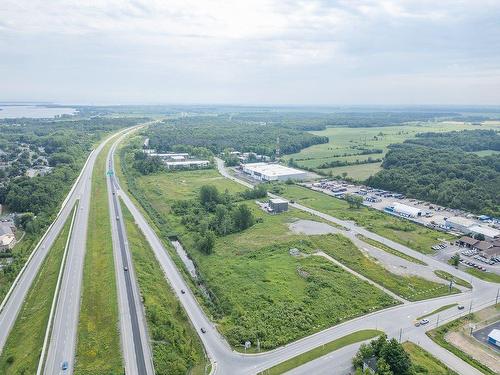 Photo aérienne - B-5255 Av. Pierre-Dansereau, Salaberry-De-Valleyfield, QC 