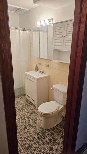 Bathroom - 1-7433 Rue Cartier, Montréal (Villeray/Saint-Michel/Parc-Extension), QC - Indoor Photo Showing Bathroom