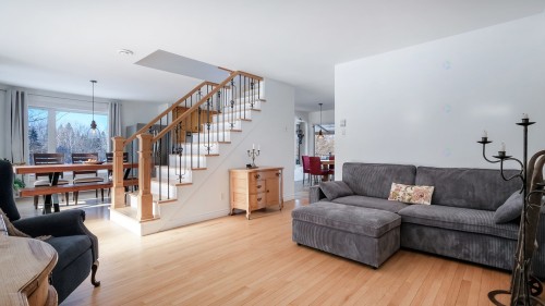 Salon - 73Z Route 255, Kingsey Falls, QC - Indoor Photo Showing Living Room