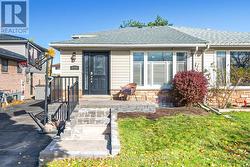 2715 HOLLINGTON CRESCENT  Mississauga, ON L5K 1E8