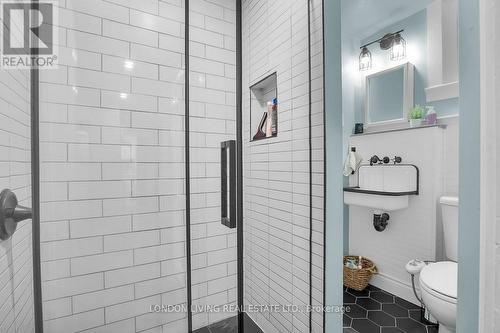 3 - 49 Ridout Street S, London South (South F), ON - Indoor Photo Showing Bathroom