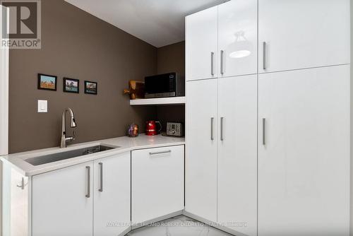 1 Doncaster Avenue, London North (North J), ON - Indoor