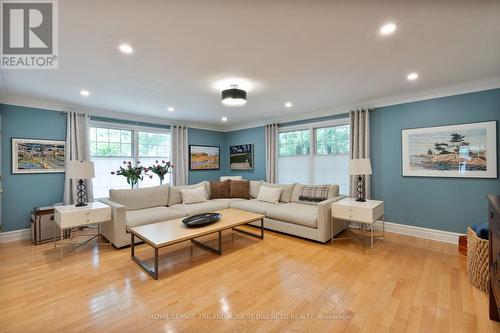 1 Doncaster Avenue, London North (North J), ON - Indoor Photo Showing Living Room