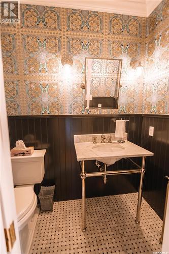 3118 Albert Street, Regina, SK - Indoor