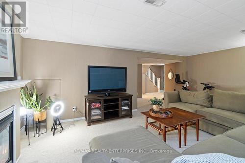 265 Snowden Road, Oakville, ON - Indoor Photo Showing Living Room