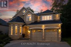 85 WILLIS DRIVE  Aurora, ON L4G 5N8