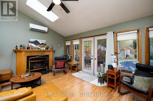 210 5Th A Avenue W, Owen Sound, ON - Indoor Photo Showing Living Room With Fireplace
