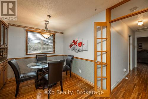 210 5Th A Avenue W, Owen Sound, ON - Indoor Photo Showing Dining Room
