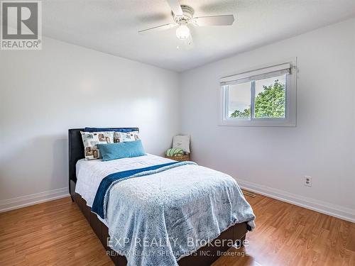3137 Osbourne Road, Mississauga, ON - Indoor Photo Showing Bedroom