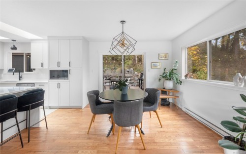 1156 Maple Bay Rd, Duncan, BC 