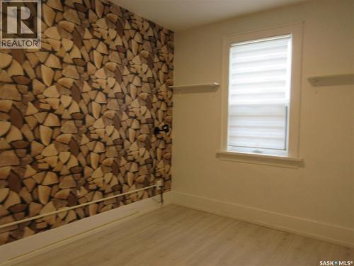 2212 Wallace Street, Regina, SK - Indoor