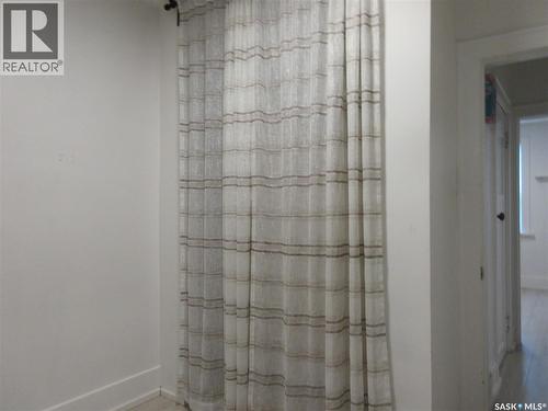 2212 Wallace Street, Regina, SK - Indoor Photo Showing Bathroom