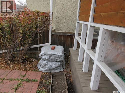 2212 Wallace Street, Regina, SK - Outdoor