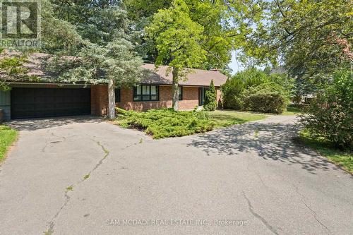 415 Country Club Crescent, Mississauga, ON - Outdoor