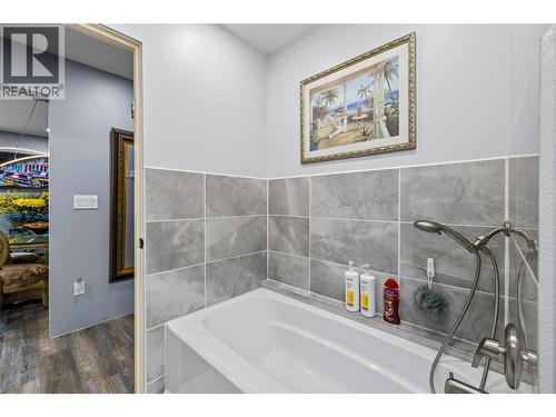 1130 Erickson Street, Creston, BC - Indoor Photo Showing Bathroom