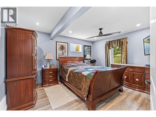 1130 Erickson Street, Creston, BC - Indoor Photo Showing Bedroom