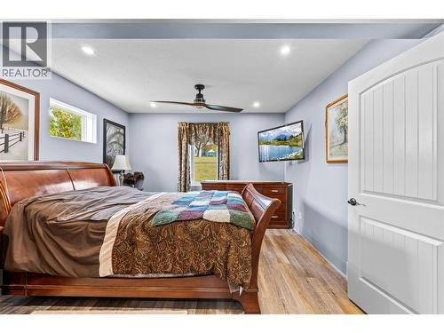 1130 Erickson Street, Creston, BC - Indoor Photo Showing Bedroom