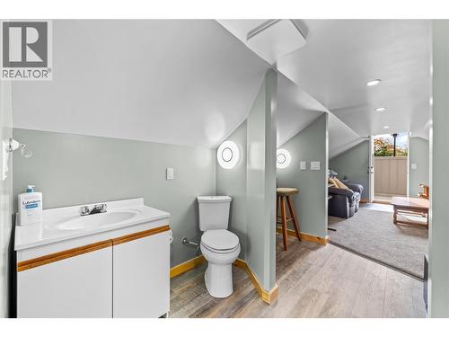 1130 Erickson Street, Creston, BC - Indoor Photo Showing Bathroom