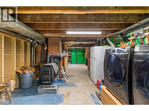 1130 Erickson Street, Creston, BC - Indoor Photo Showing Laundry Room