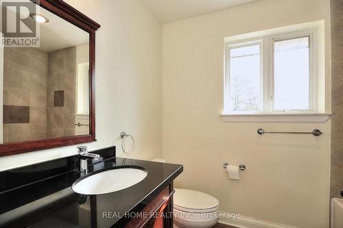 10 Farina Mill Way, Toronto, ON - Indoor Photo Showing Bathroom
